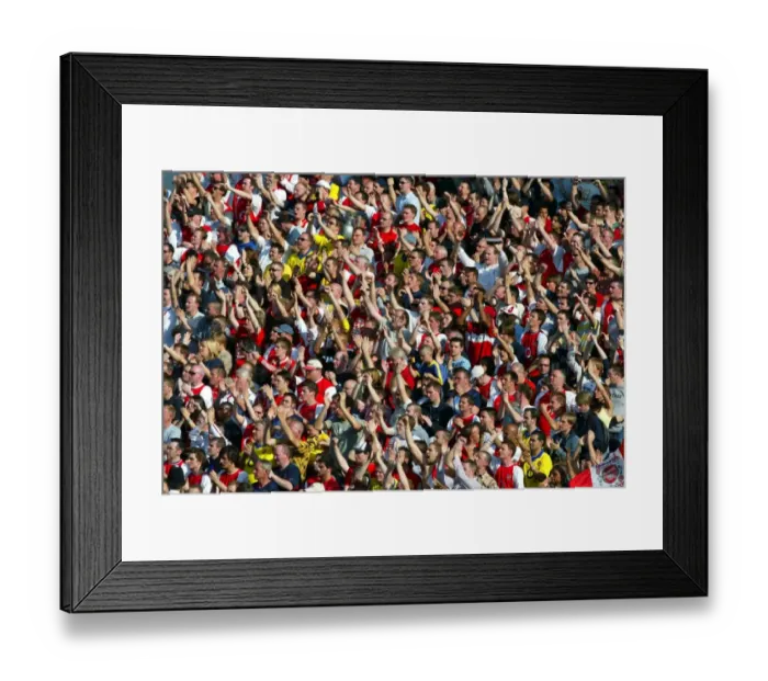 Framed Print : Arsenal Fans. Arsenal 2: 1 Leicester City Framed Print : Arsenal Fans. Arsenal 2: 1 Leicester City