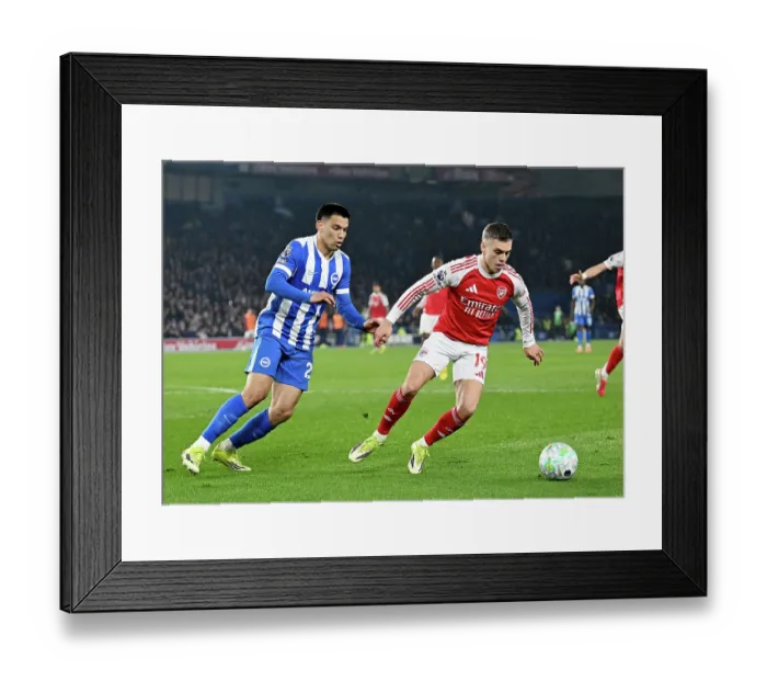 Framed Print : Brighton & Hove Albion v Arsenal - Premier League