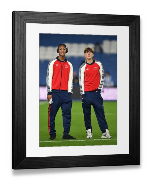 Framed Print : Brighton & Hove Albion v Arsenal - Premier League Framed Print : Brighton & Hove Albion v Arsenal - Premier League