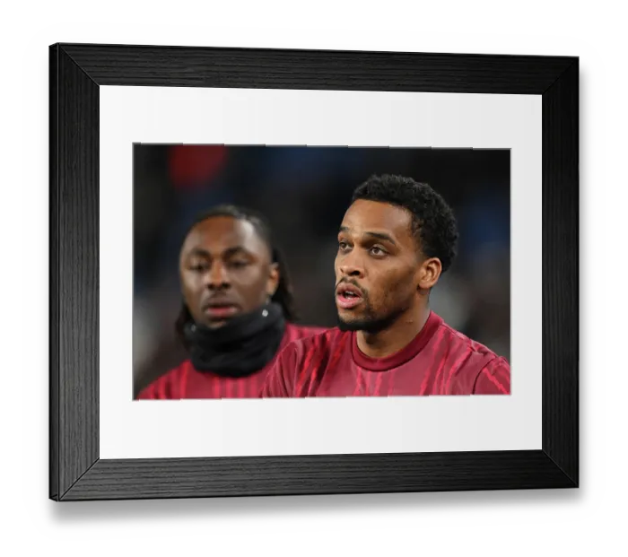 Framed Print : Brighton & Hove Albion v Arsenal - Premier League