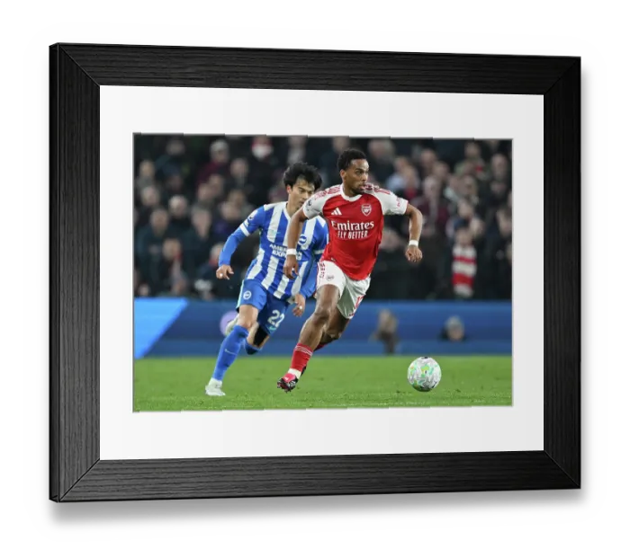 Framed Print : Brighton & Hove Albion v Arsenal - Premier League