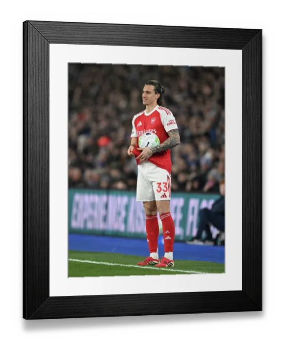 Framed Print : Brighton & Hove Albion v Arsenal - Premier League Brighton & Hove Albion v Arsenal - Premier League Framed Print : Brighton & Hove Albion v Arsenal - Premier League Brighton & Hove Albion v Arsenal - Premier League
