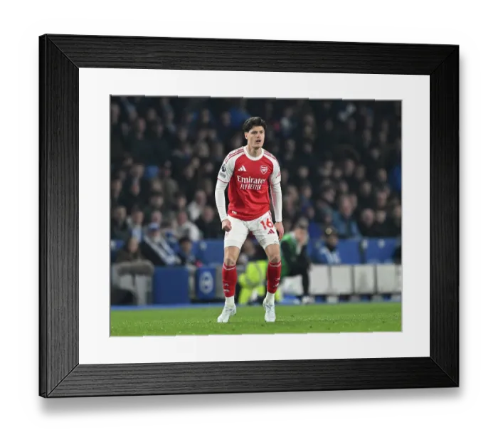 Framed Print : Brighton & Hove Albion v Arsenal - Premier League Brighton & Hove Albion v Arsenal - Premier League