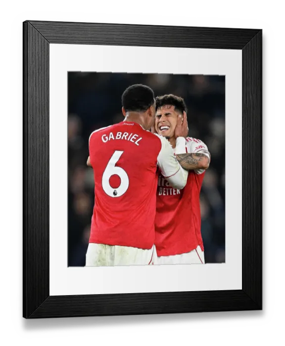 Framed Print : Brighton & Hove Albion v Arsenal - Premier League Framed Print : Brighton & Hove Albion v Arsenal - Premier League