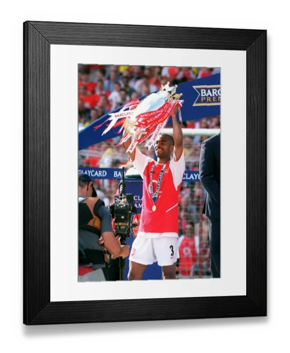Framed Print : Arsenal vs Leicester City: FA Premiership Showdown at Highbury, May 15, 2004 Framed Print : Arsenal vs Leicester City: FA Premiership Showdown at Highbury, May 15, 2004