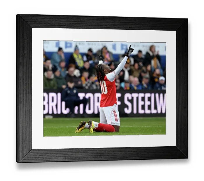 Framed Print : Mansfield Town v Arsenal - Emirates FA Cup Fifth Round