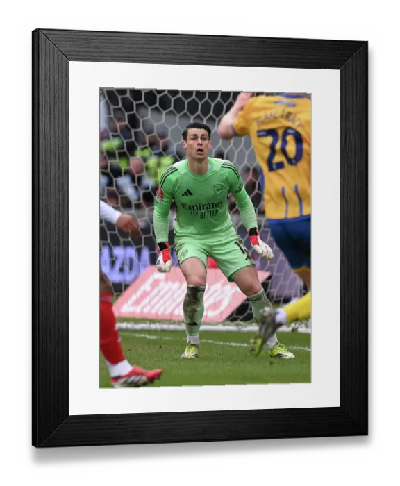 Framed Print : Mansfield Town v Arsenal - Emirates FA Cup Fifth Round Framed Print : Mansfield Town v Arsenal - Emirates FA Cup Fifth Round
