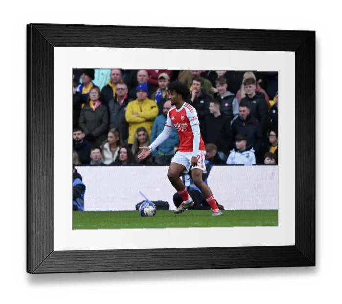 Framed Print : Mansfield Town v Arsenal - Emirates FA Cup Fifth Round