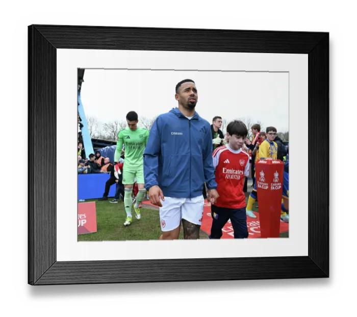 Framed Print : Mansfield Town v Arsenal - Emirates FA Cup Fifth Round