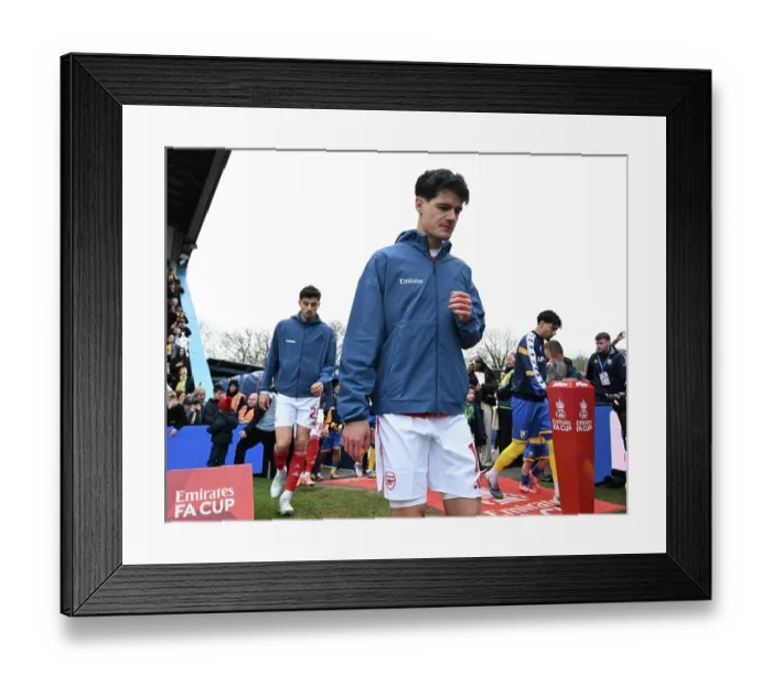 Framed Print : Mansfield Town v Arsenal - Emirates FA Cup Fifth Round