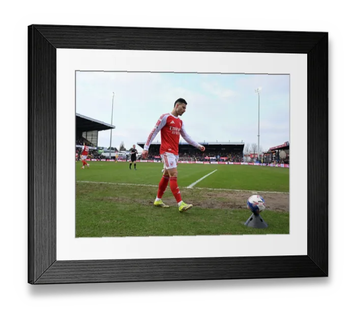 Framed Print : Mansfield Town v Arsenal - Emirates FA Cup Fifth Round