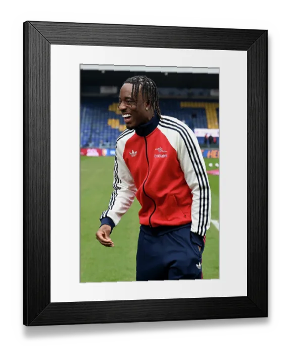 Framed Print : Mansfield Town v Arsenal - Emirates FA Cup Fifth Round