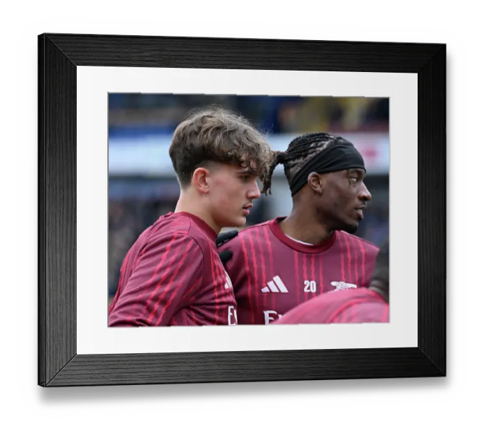 Framed Print : Mansfield Town v Arsenal - Emirates FA Cup Fifth Round