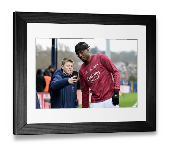 Framed Print : Mansfield Town v Arsenal - Emirates FA Cup Fifth Round