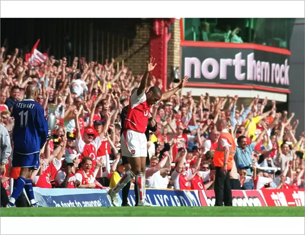 Arsenal vs Leicester City: FA Premiership Battle at Highbury, May 15, 2004