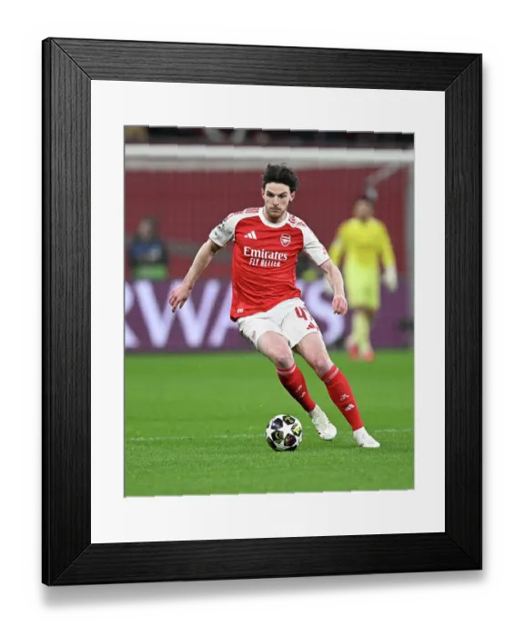 Framed Print : Bayer 04 Leverkusen v Arsenal FC - UEFA Champions League 2025 / 26 Round of 16 First Leg Framed Print : Bayer 04 Leverkusen v Arsenal FC - UEFA Champions League 2025 / 26 Round of 16 First Leg