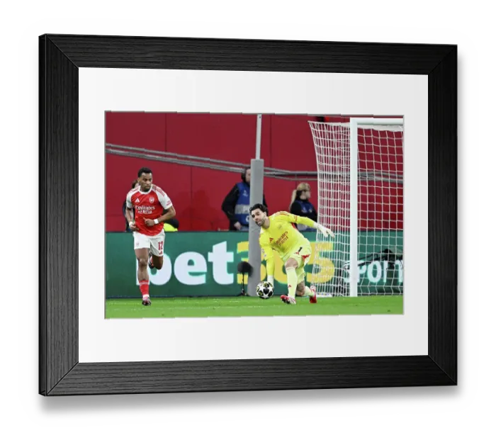 Framed Print : Bayer 04 Leverkusen v Arsenal FC - UEFA Champions League 2025 / 26 Round of 16 First Leg