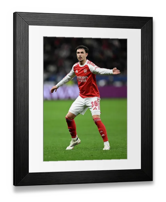 Framed Print : Bayer 04 Leverkusen v Arsenal FC - UEFA Champions League 2025 / 26 Round of 16 First Leg Framed Print : Bayer 04 Leverkusen v Arsenal FC - UEFA Champions League 2025 / 26 Round of 16 First Leg