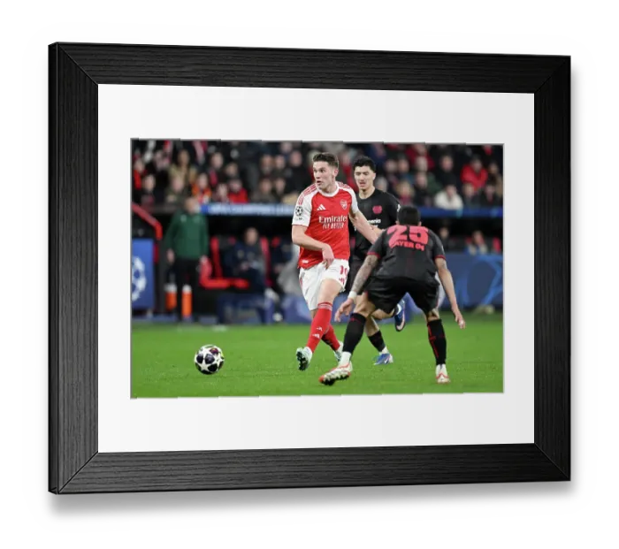 Framed Print : Bayer 04 Leverkusen v Arsenal FC - UEFA Champions League 2025 / 26 Round of 16 First Leg Framed Print : Bayer 04 Leverkusen v Arsenal FC - UEFA Champions League 2025 / 26 Round of 16 First Leg