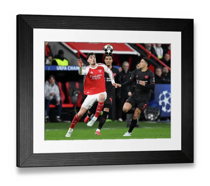 Framed Print : Bayer 04 Leverkusen v Arsenal FC - UEFA Champions League 2025 / 26 Round of 16 First Leg Framed Print : Bayer 04 Leverkusen v Arsenal FC - UEFA Champions League 2025 / 26 Round of 16 First Leg