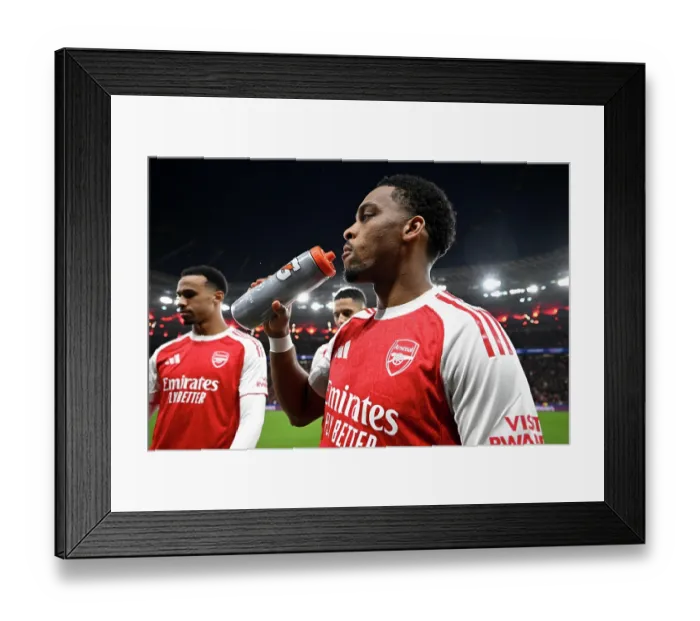 Framed Print : Bayer 04 Leverkusen v Arsenal FC - UEFA Champions League 2025 / 26 Round of 16 First Leg Framed Print : Bayer 04 Leverkusen v Arsenal FC - UEFA Champions League 2025 / 26 Round of 16 First Leg