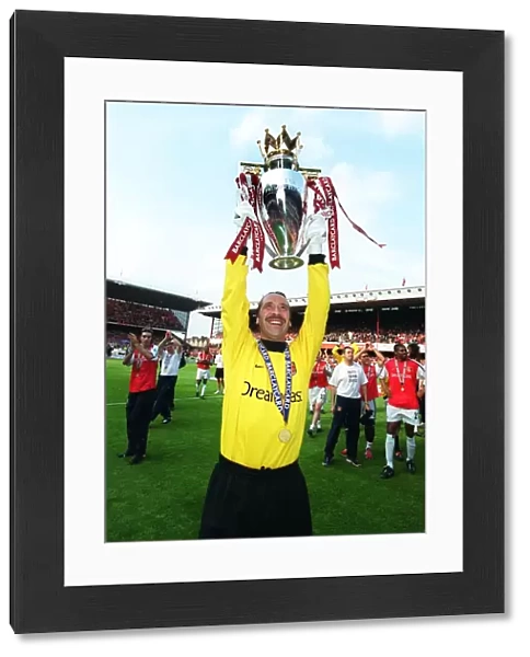 Arsenal FC: David Seaman Celebrates Premier League Title Win with Trophy after Thrilling 4:3 Victory over Everton at Highbury, May 2002