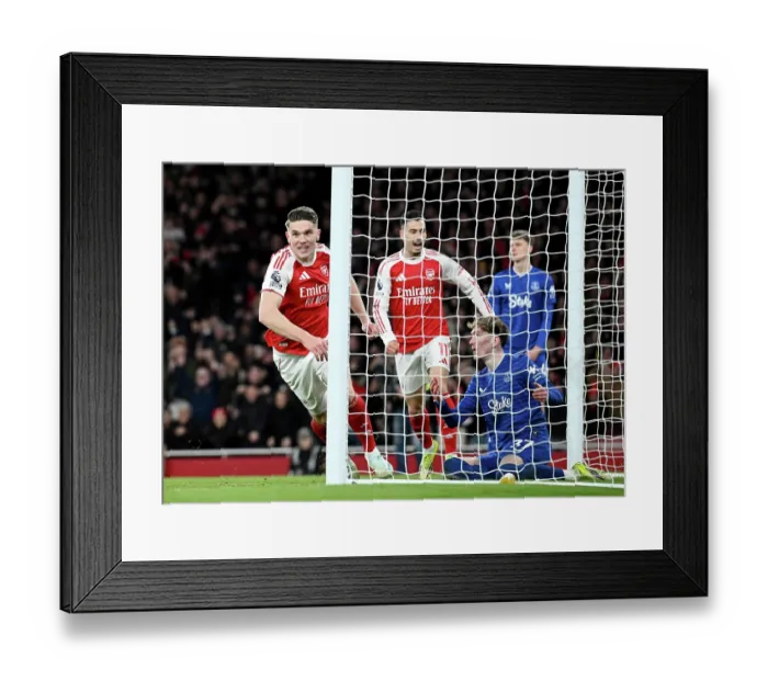 Framed Print : Arsenal v Everton - Premier League Framed Print : Arsenal v Everton - Premier League