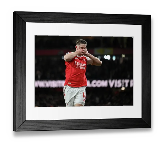 Framed Print : Arsenal v Everton - Premier League Framed Print : Arsenal v Everton - Premier League