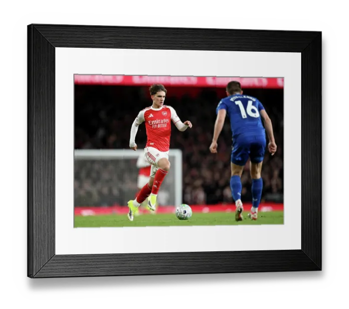 Framed Print : Arsenal v Everton - Premier League Framed Print : Arsenal v Everton - Premier League