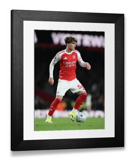 Framed Print : Arsenal v Everton - Premier League