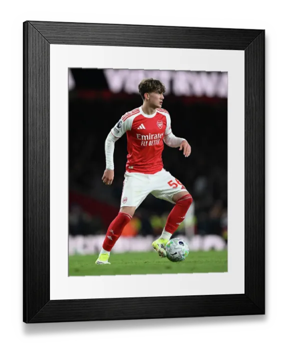 Framed Print : Arsenal v Everton - Premier League Framed Print : Arsenal v Everton - Premier League
