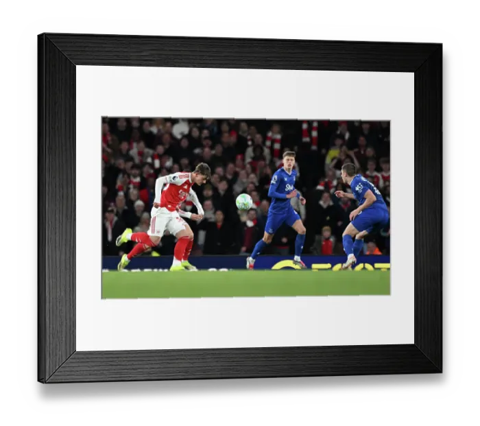 Framed Print : Arsenal v Everton - Premier League