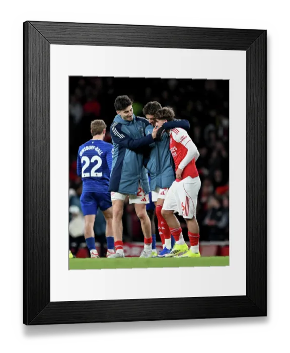 Framed Print : Arsenal v Everton - Premier League