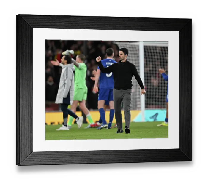 Framed Print : Arsenal v Everton - Premier League