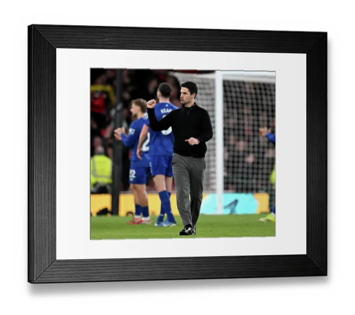 Framed Print : Arsenal v Everton - Premier League