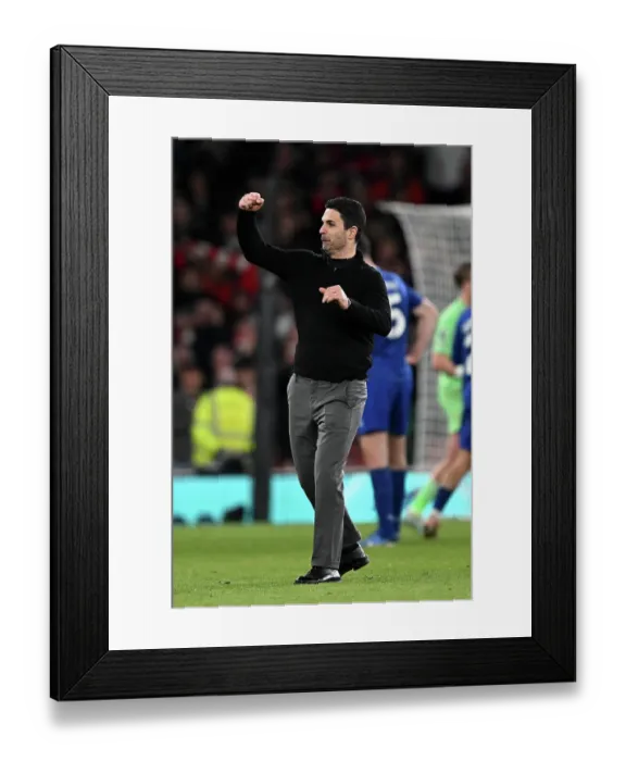 Framed Print : Arsenal v Everton - Premier League