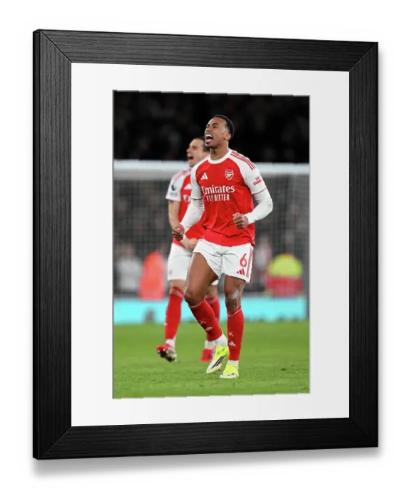 Framed Print : Arsenal v Everton - Premier League Framed Print : Arsenal v Everton - Premier League