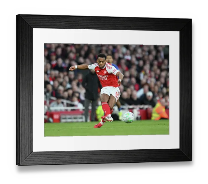 Framed Print : Arsenal v Everton - Premier League