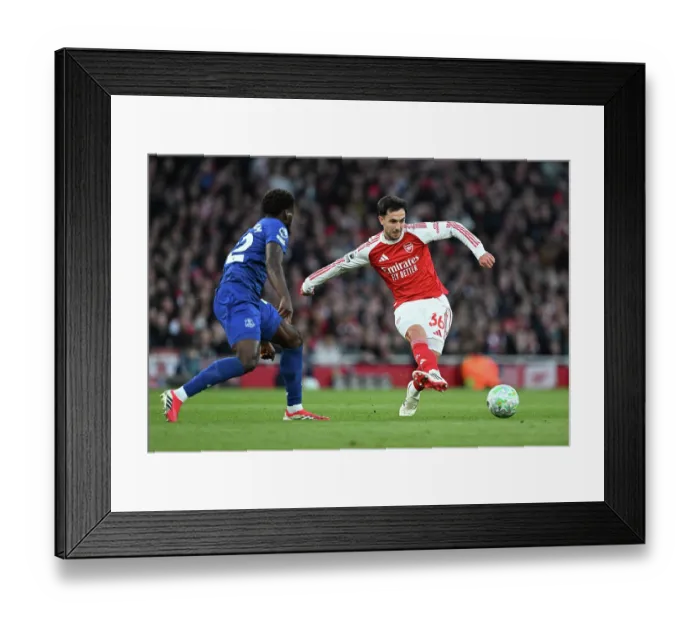 Framed Print : Arsenal v Everton - Premier League Framed Print : Arsenal v Everton - Premier League
