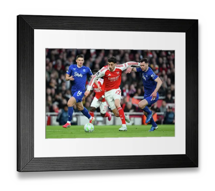 Framed Print : Arsenal v Everton - Premier League
