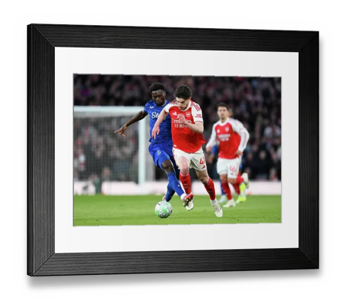 Framed Print : Arsenal v Everton - Premier League