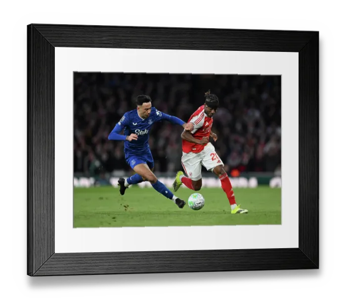 Framed Print : Arsenal v Everton - Premier League