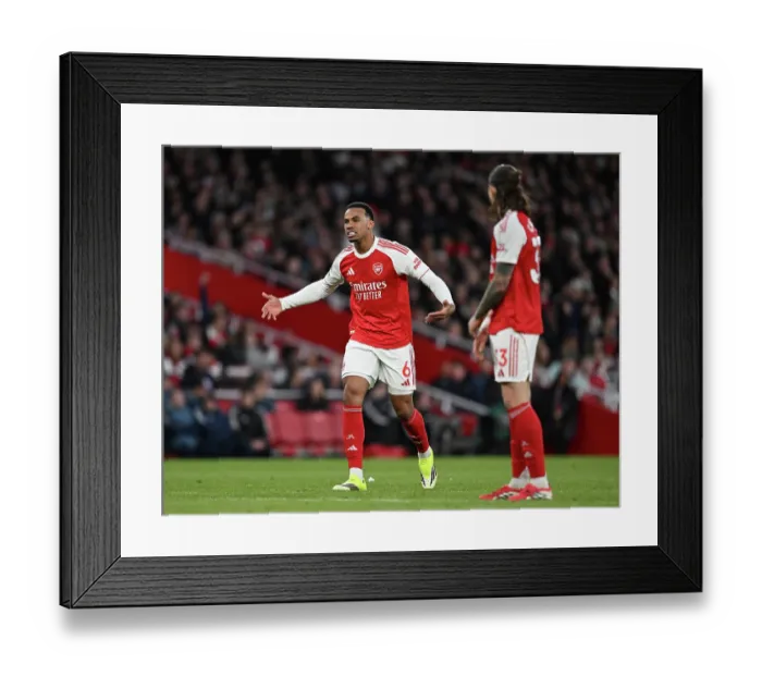 Framed Print : Arsenal v Everton - Premier League