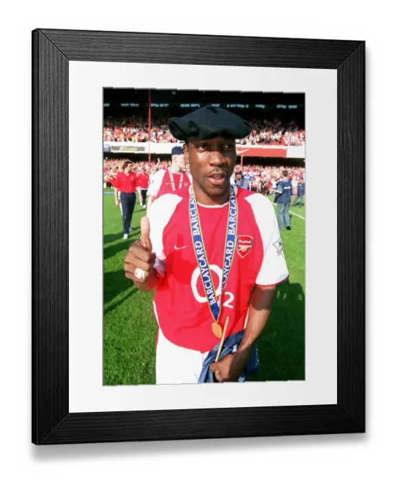 Framed Print : Arsenal vs Leicester City: FA Premiership Showdown - May 15, 2004, Highbury, London