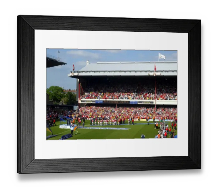 Framed Print : Jens Lehmann gets ready to lift the Premiership Trophy Framed Print : Jens Lehmann gets ready to lift the Premiership Trophy