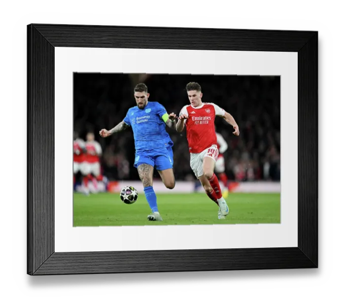 Framed Print : Arsenal FC v Bayer 04 Leverkusen - UEFA Champions League 2025 / 26 Round of 16 Second Leg
