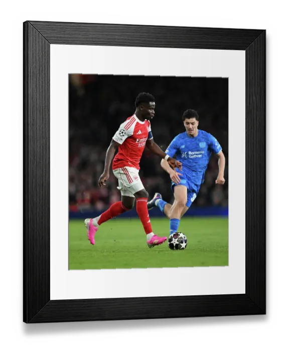 Framed Print : Arsenal FC v Bayer 04 Leverkusen - UEFA Champions League 2025 / 26 Round of 16 Second Leg