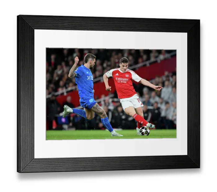 Framed Print : Arsenal FC v Bayer 04 Leverkusen - UEFA Champions League 2025 / 26 Round of 16 Second Leg