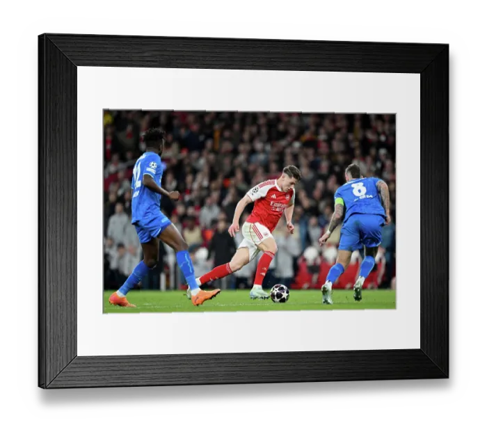 Framed Print : Arsenal FC v Bayer 04 Leverkusen - UEFA Champions League 2025 / 26 Round of 16 Second Leg