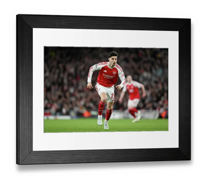 Framed Print : Arsenal FC v Bayer 04 Leverkusen - UEFA Champions League 2025 / 26 Round of 16 Second Leg